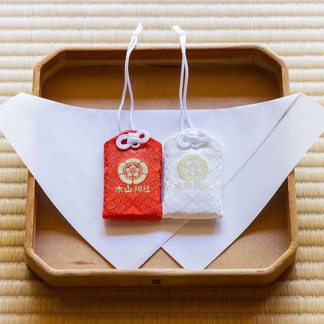 希少　龍鬼神面　木製　漆塗　蔵出し　開運　家内安全　魔除け　厄除け　共箱付 小箱 沈金菊彫 朱 木製 漆塗り 12-12405 漆器の井助